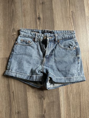 Jeans-Shorts Gr. 32 von Bershka