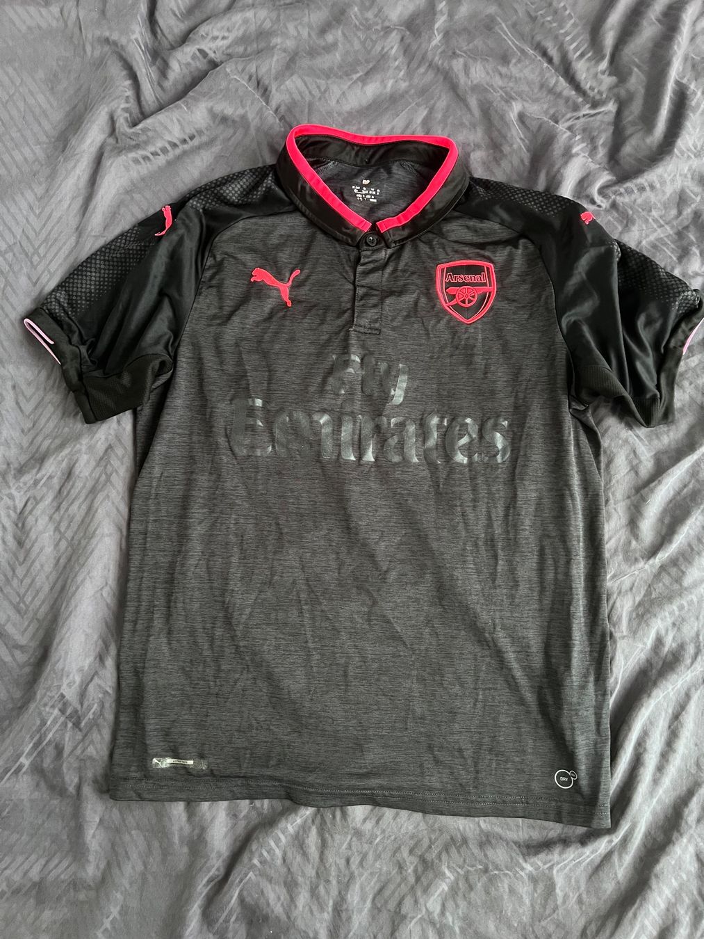 Arsenal Canottiere & Pantaloni: Trikot Arsenal – Usato da Burgdorf venduto da luc_b87g