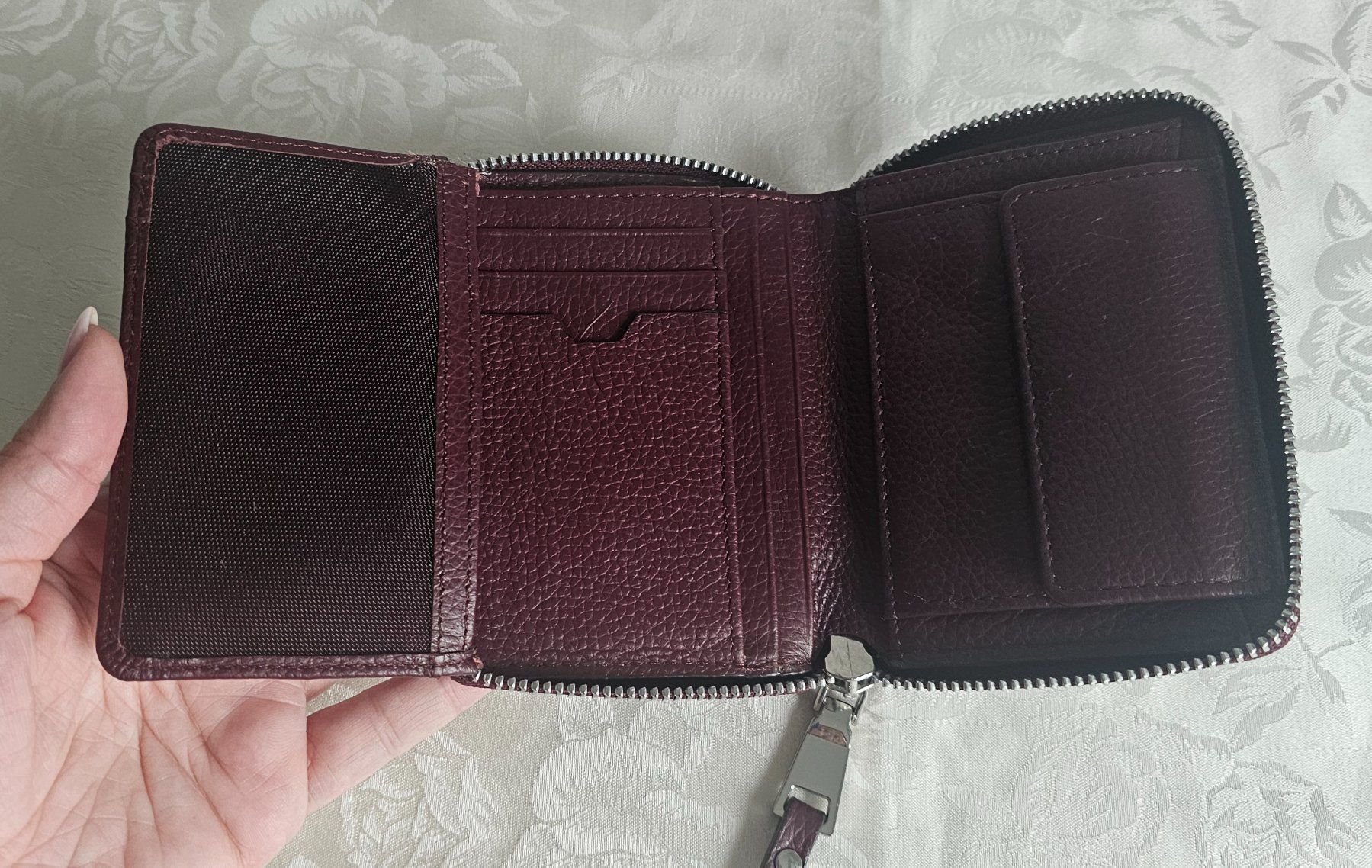 Esprit Portemonnaie: *ESPRIT * Portemonnaie Leder – Gebraucht aus Bronschhofen von David80 4