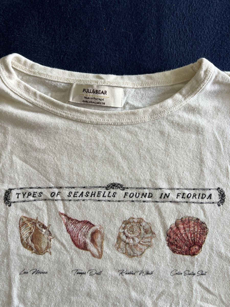 Pull Bear tshirt cropped with shells 🐚 (Usato) a Zürich per CHF