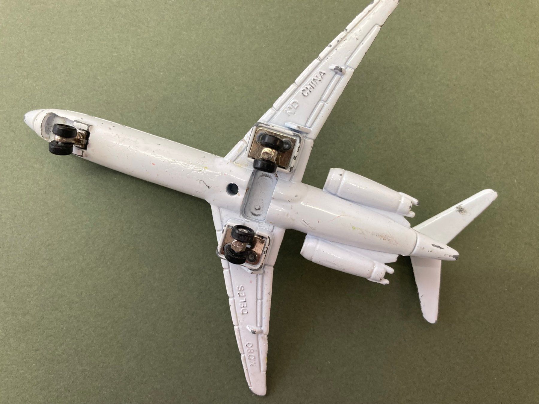 Kit di modellismo & Modellini statici: Flugzeugmodell AlItalia MD 80 – Usato da Richterswil venduto da Nathan_adler 2