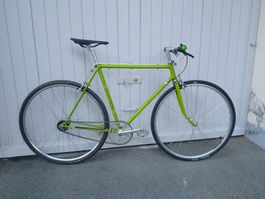 Altes Rennvelo für die Stadt
