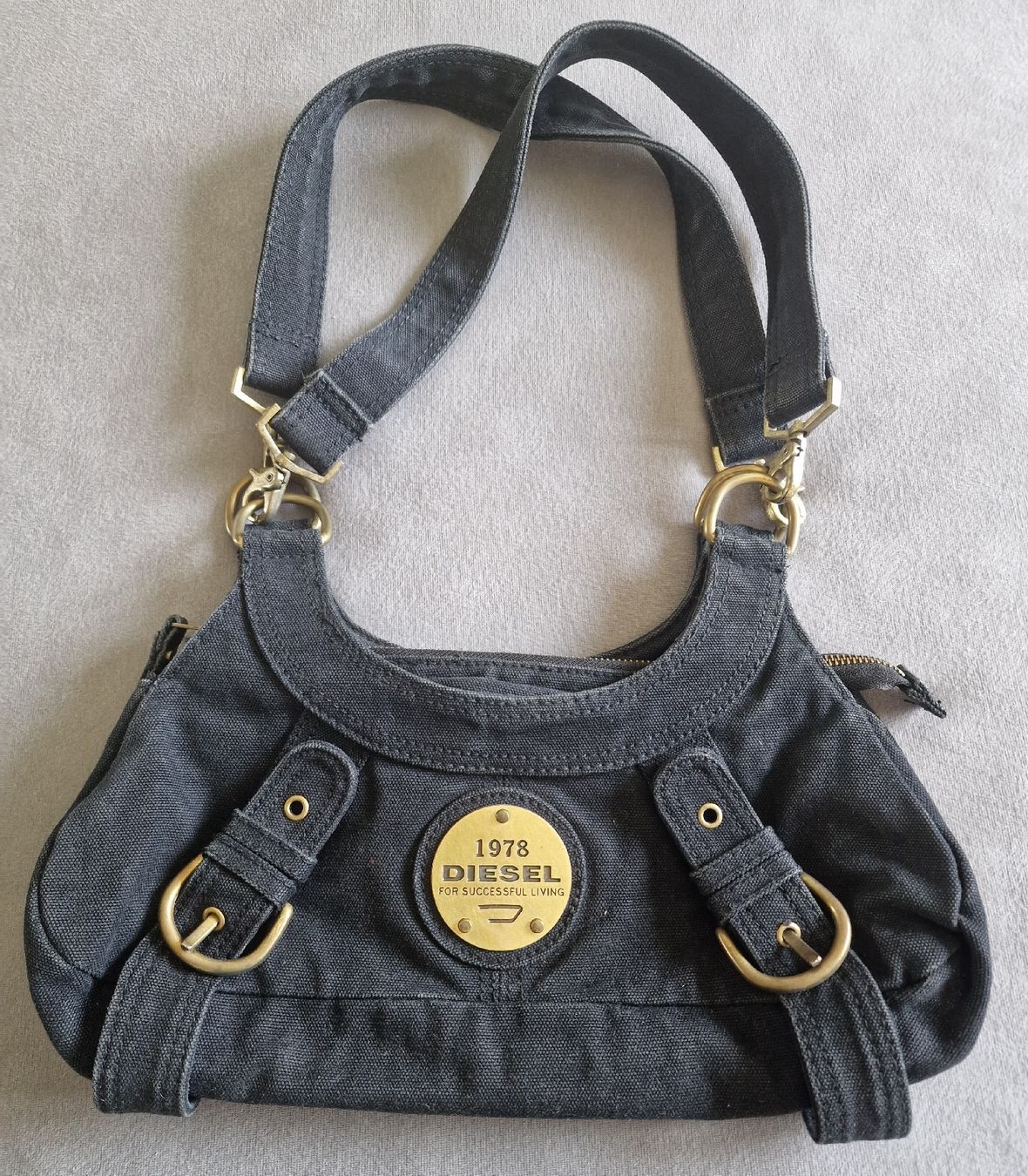 Diesel Borse da donna: Tasche Diesel – Usato da Schmitten FR venduto da lue_9hhv