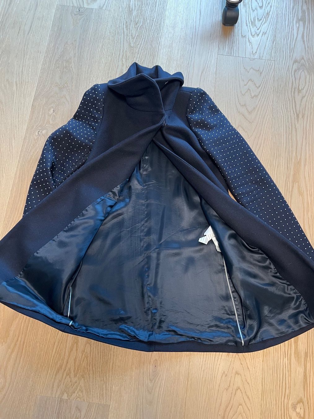 Zara Cappotti: Wollmantel von ZARA Gr. XS – Usato da Ennetbaden venduto da Katiusia 2
