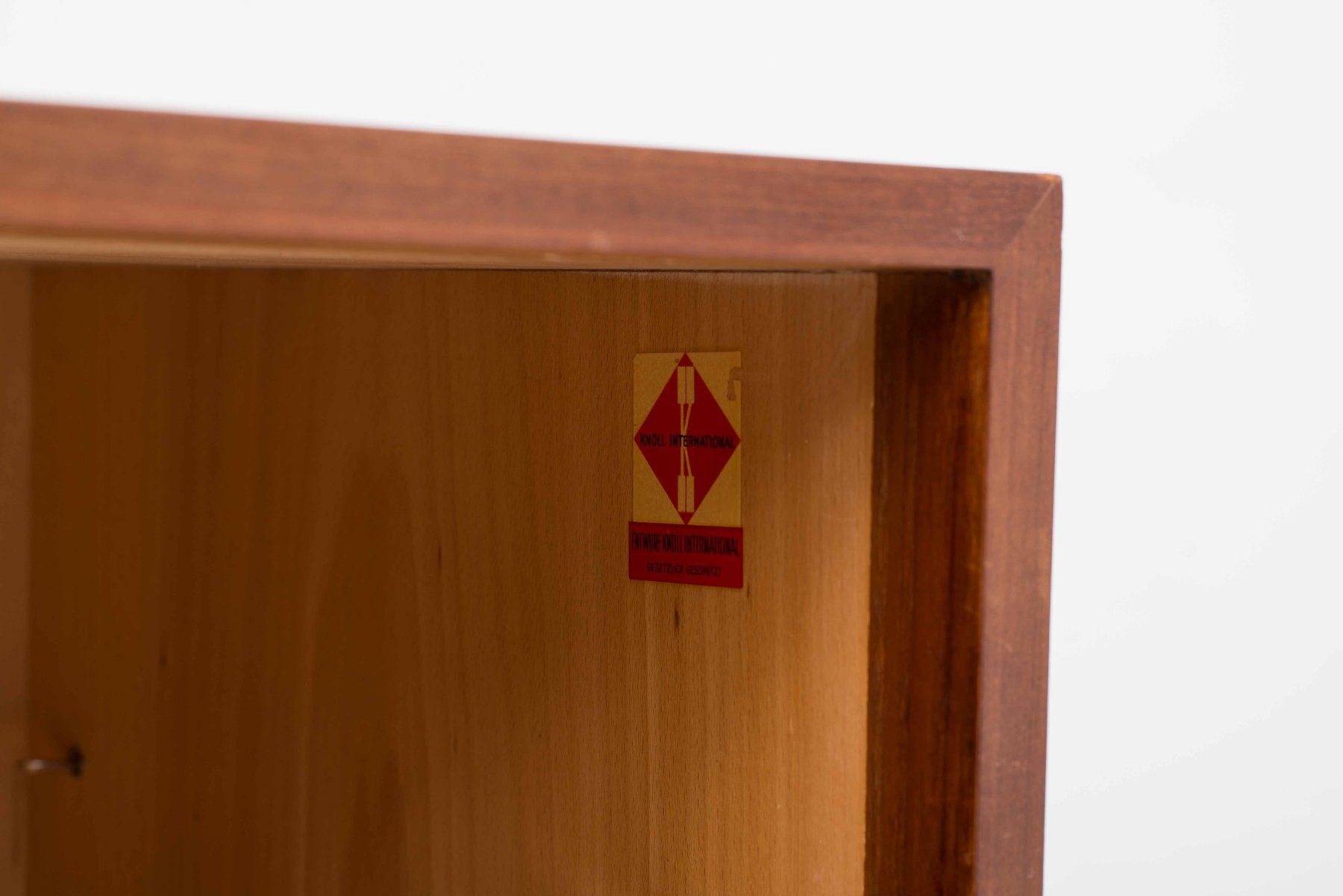 Knoll Kommoden: Knoll Sideboard mit Seegrasfronten von Florence Knoll – Gebraucht aus Zürich von STUZH38 8