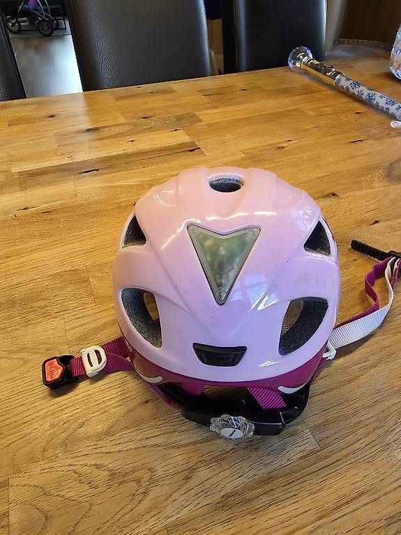Helme: Kindervelohelm – Gebraucht aus Bertschikon von flolovemountains 2