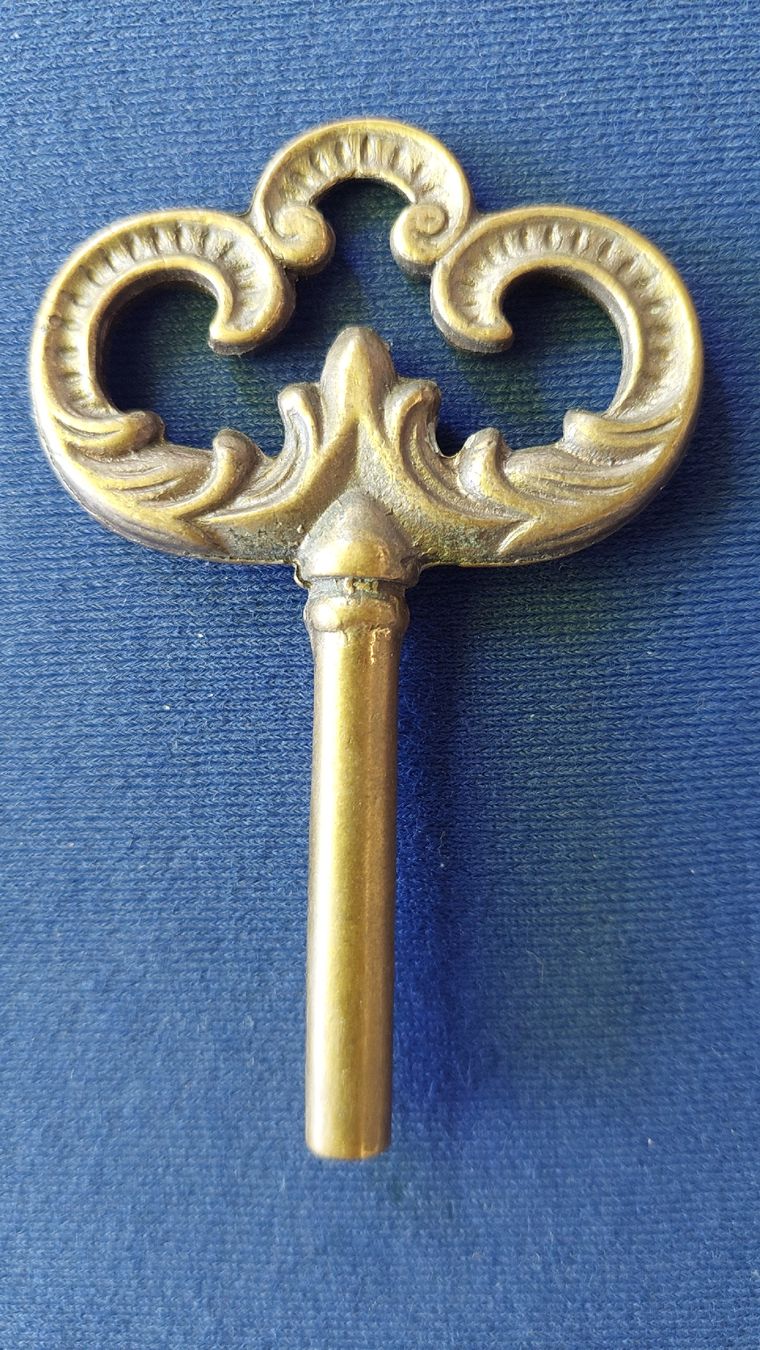 Schlüssel: Clef ancienne pour remonter les pendules – Gebraucht aus Marsens von jogocade 2