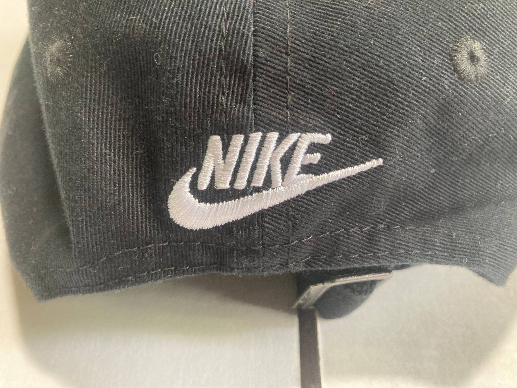 Copricapi, berretti & cappellini: Nike Kappe Lausanne Athlétissima NEU – Nuovo (secondo la descrizione) da Zürich venduto da le_souk 3