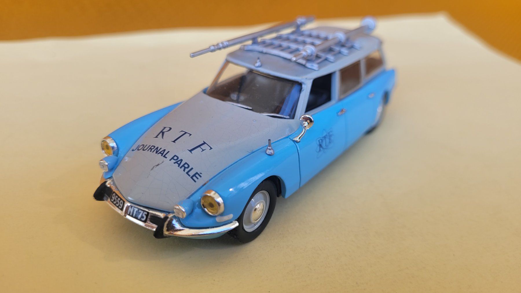 Citroën Modellini d'auto: Citroën ID 19 break RTF, 1:43 – Usato da Domdidier venduto da Bimbo57 2