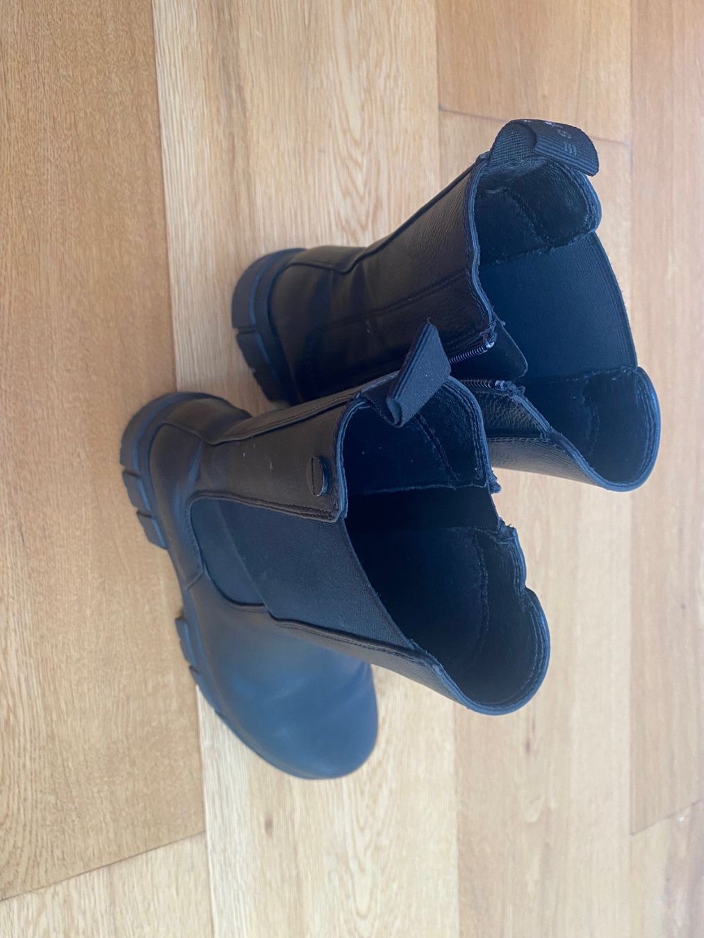 Esprit Scarpe per ragazze: Esprit Stiefeletten Gr. 36 schwarz – Usato da küssnacht am rigi venduto da Daot 3