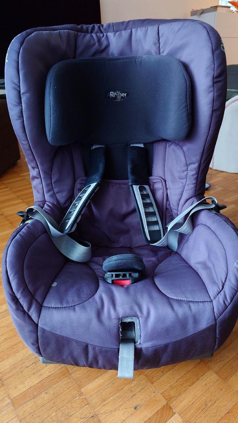 Britax Römer Seggiolini per auto: Britax Römer King Plus Kindersitz 9-18kg – Usato da Zürich venduto da bab_0804 4
