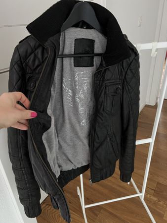 Echt Lederjacke, Bikerjacke, Marke Maze, gefütter