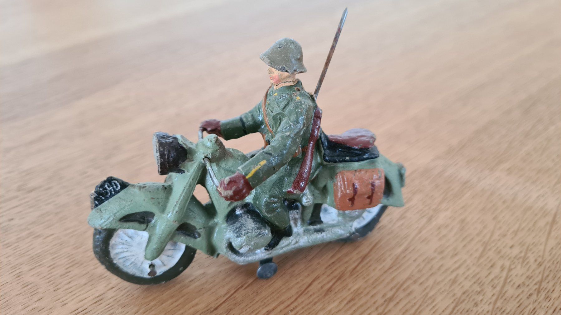 Elastolin Giocattoli: Alter Elastolin WW2 Soldat Motorradfahrer 1930/40 – Usato da Winterthur venduto da stufaphi