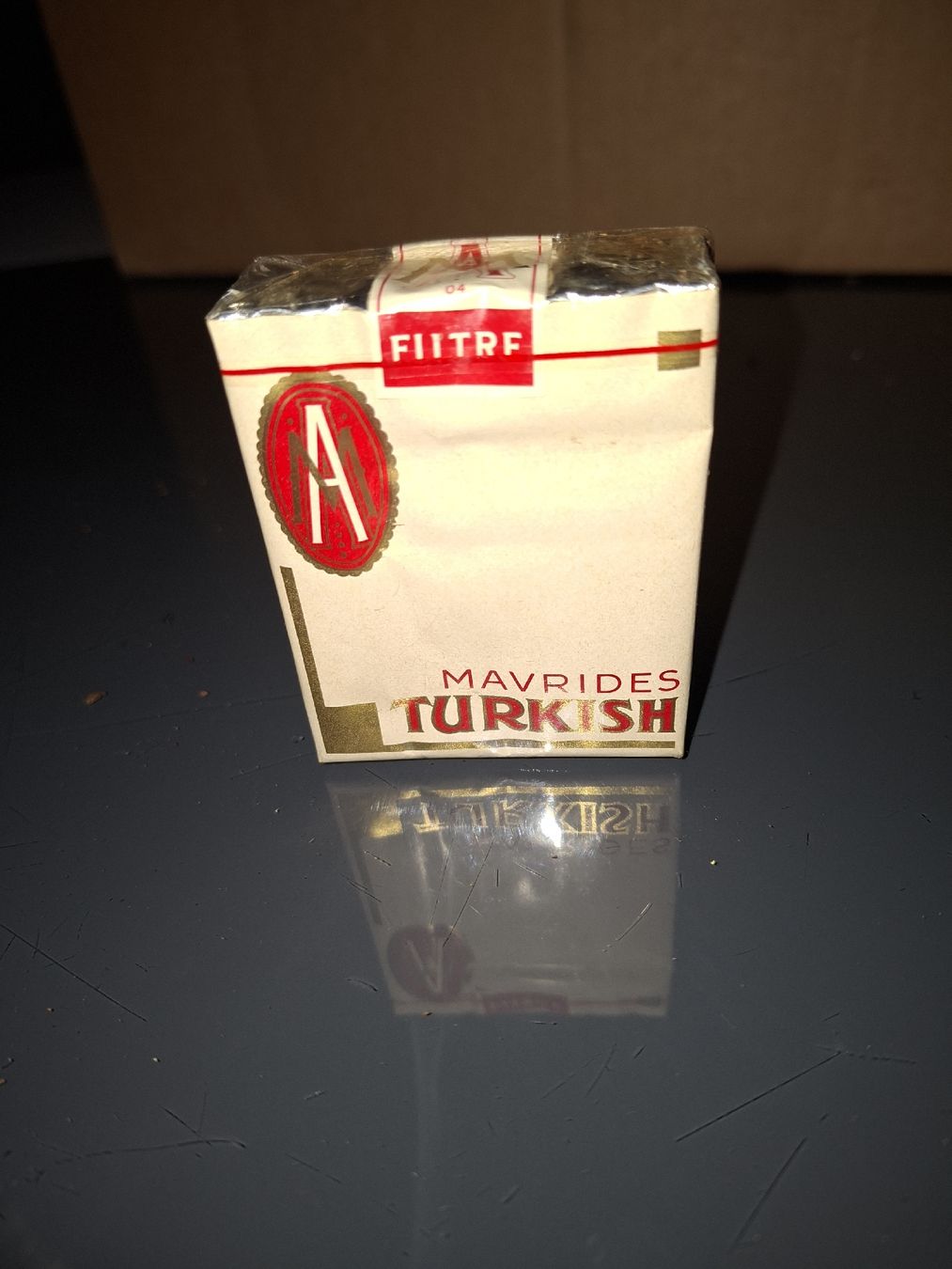 Tabak: Alte Zigarettenpackung Mavrides Turkish, ungeöffnet. – Gebraucht aus Bern von rojdabern