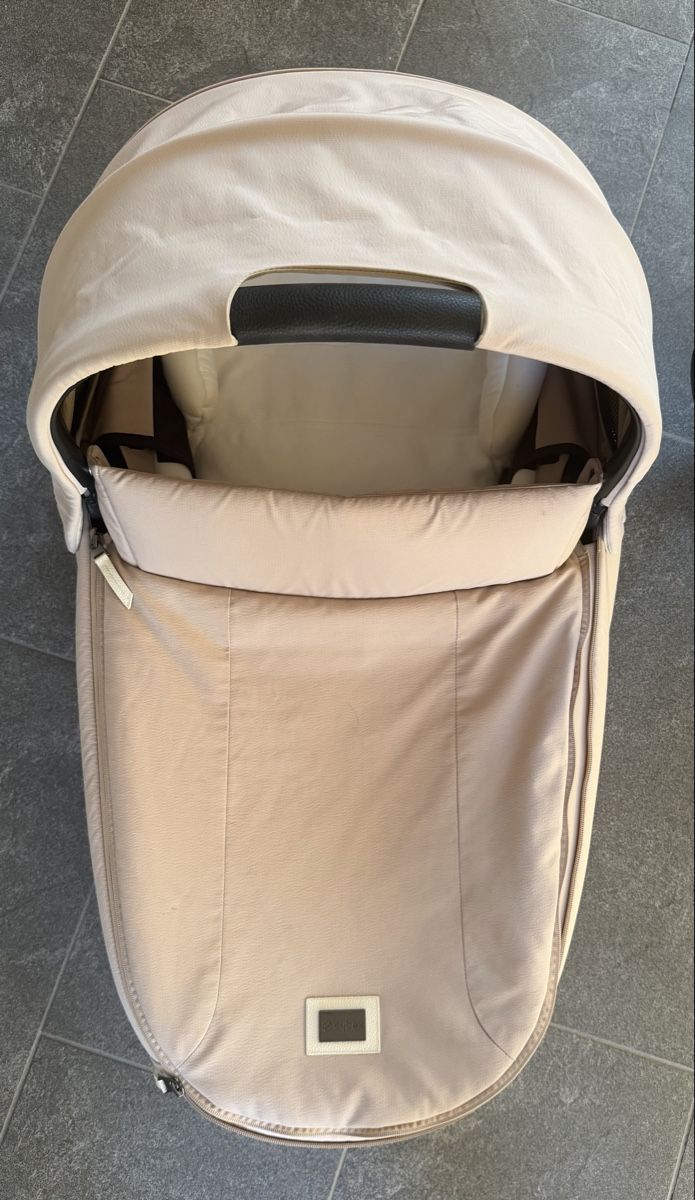 Cybex Carrozzine: CYBEX Platinum Priam set cozy beige – Usato da Pfäffikon SZ venduto da happy.life 5