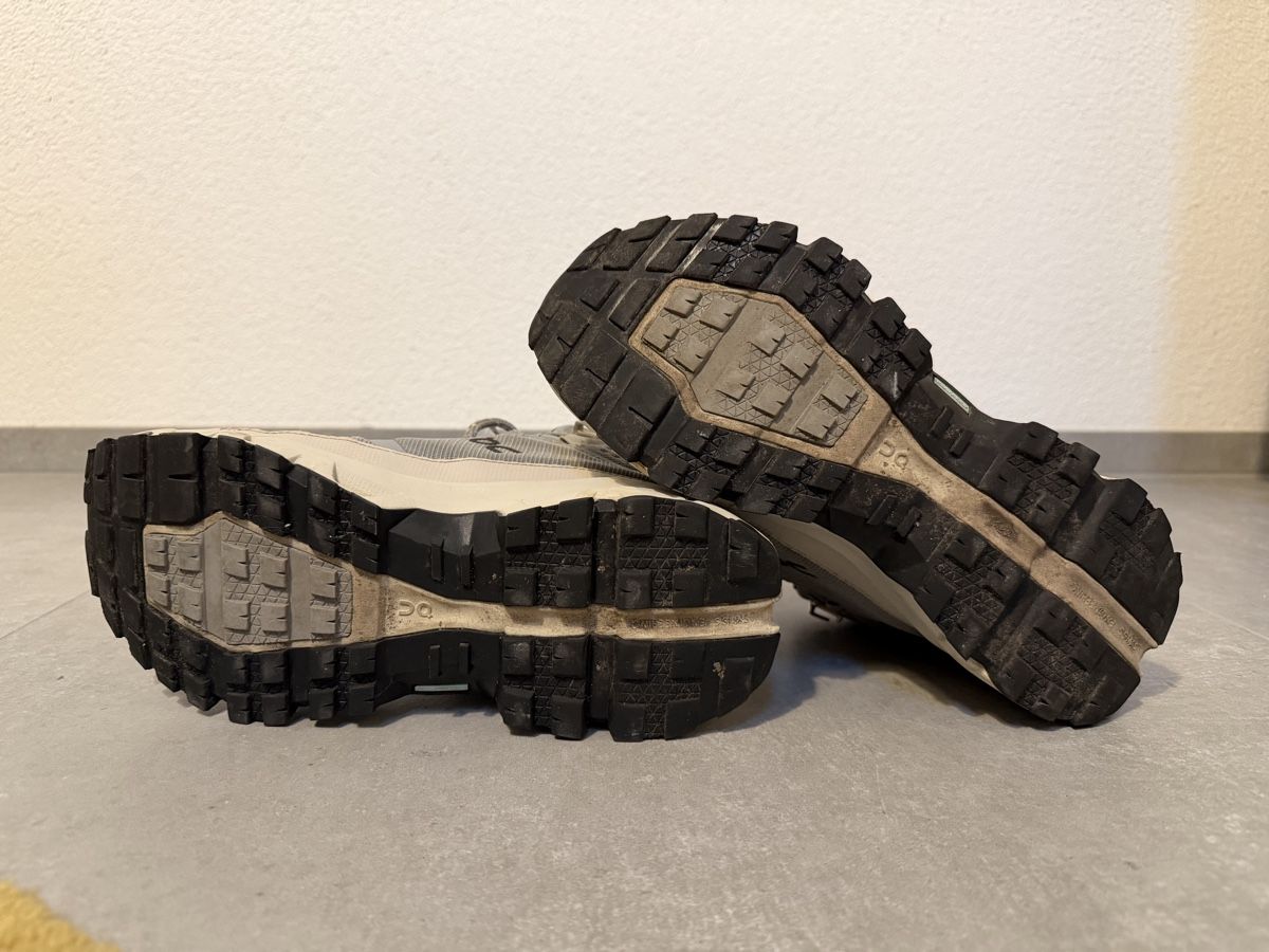 On Scarpe da uomo: Wanderschuhe On Cloudrock Mid Waterproof – Usato da Grossaffoltern venduto da david_f 2