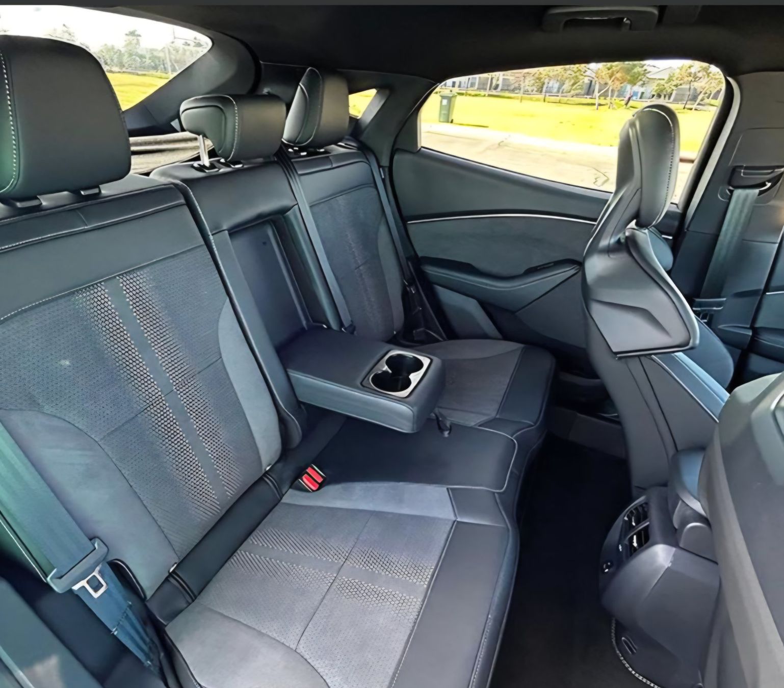 Ford Automobili: Ford Mustang Mach-E GT Extended Range AWD – Usato da Nürensdorf venduto da Elmo52 3
