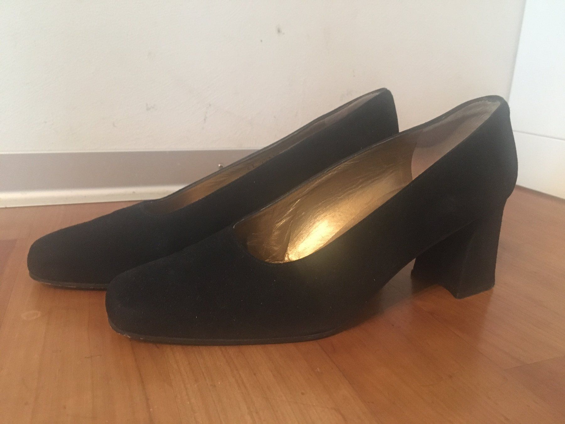 Stuart Weitzman Scarpe da donna: Pumps Stuart Weitzmann – Usato da Mittelhäusern venduto da lacapo8