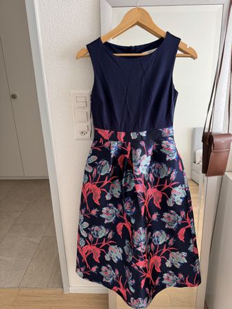 Jake's Cocktail Kleid, Gr. 34, Dunkelblau mit Blumen Muster