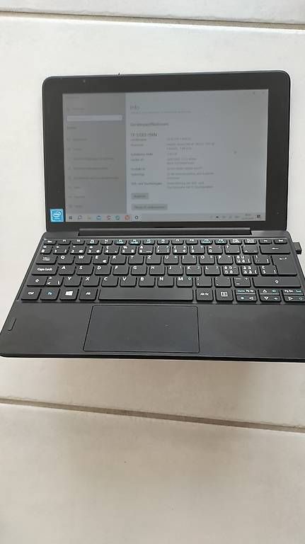 Acer Notebook: Windows Laptop Surface 10.1" mit Windows 10 – Usato da Villigen venduto da Top-Artikel