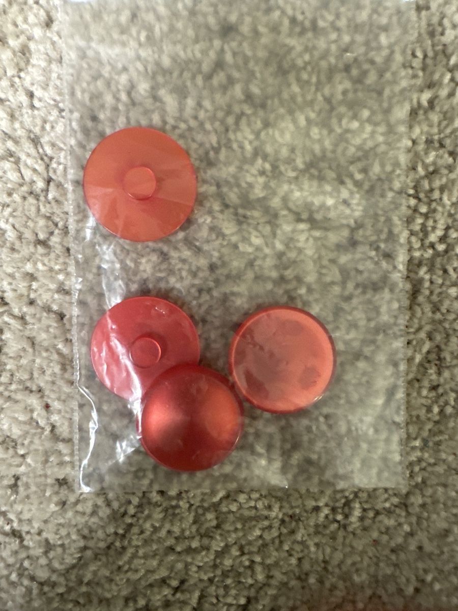 Bottoni: 4 Knöpfe rot 21mm – Nuovo e nell'imballaggio originale da Oberweningen venduto da Jogi2