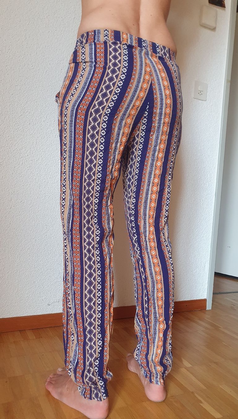 Hosen: HALLY'S Sommer- Hose Gr. M  – Neu (gemäss Beschreibung) aus Stein am Rhein von fusselmaus