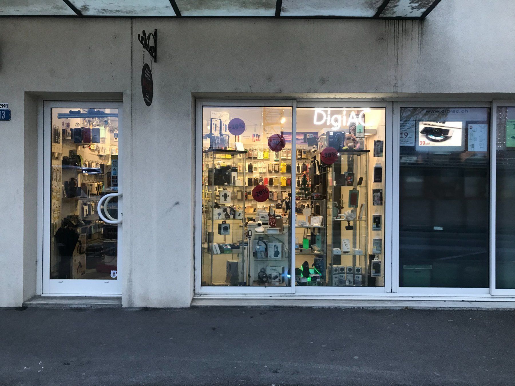 GPS & Strumenti di misurazione: Support vélo anti-vol iphone Compass int – Nuovo e nell'imballaggio originale da Morges venduto da All4nature 7