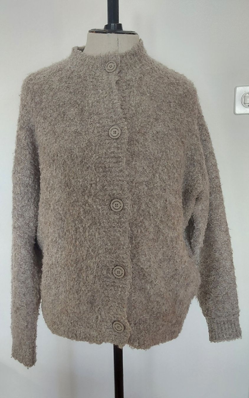 Giacche: Strickjacke Beaumont Netherlands L beige – Usato da Köniz venduto da scopello12