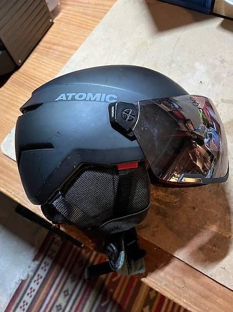 Atomic Sci: Casque de ski Atomic junior – Usato da Cortaillod venduto da Misan 2
