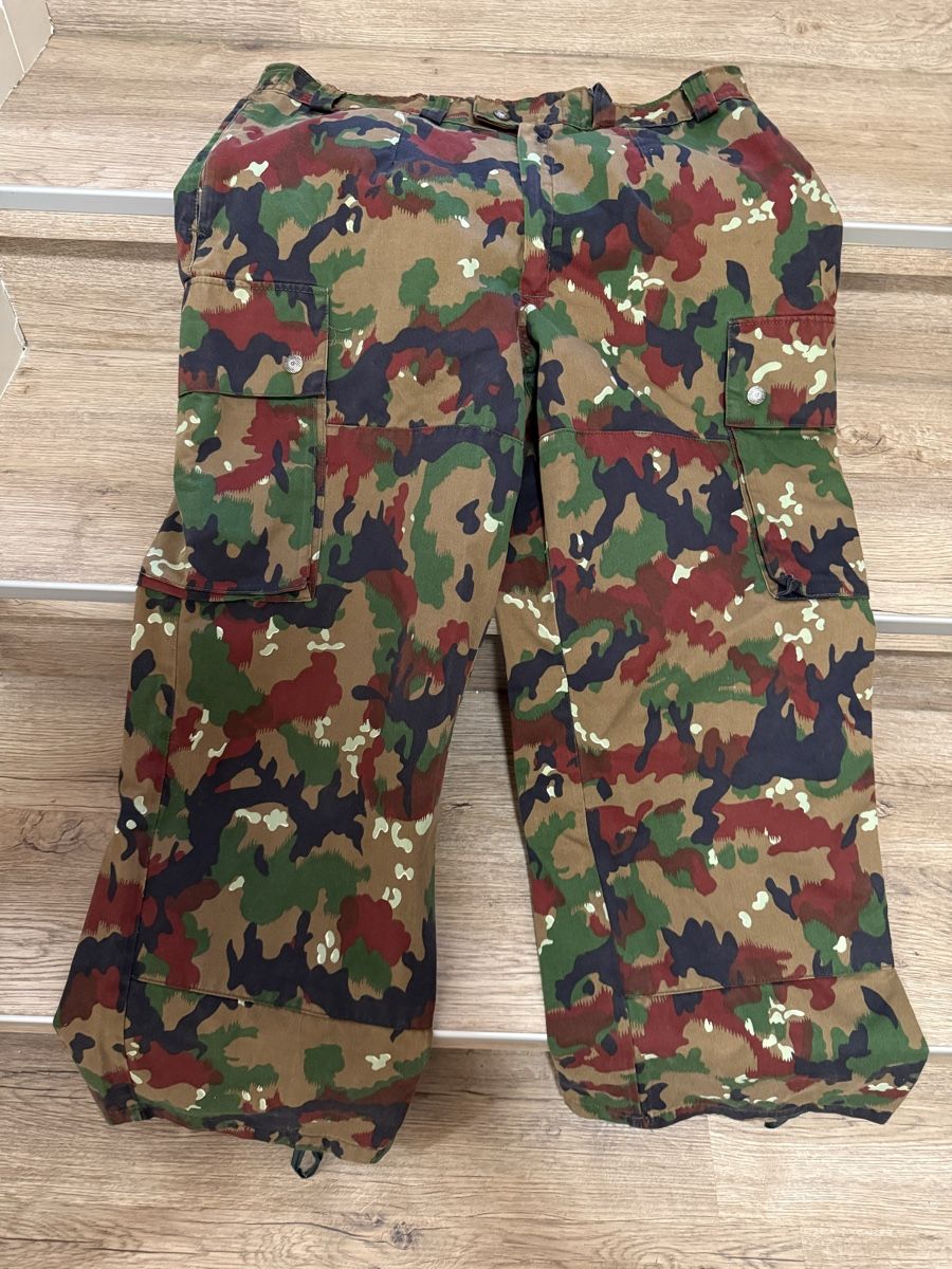 Schweizer Armee Uniformi: Tarnanzug 83 – Usato da Wittnau venduto da Helvetia1 2