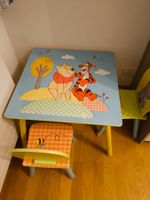Kindertisch mit 2 Stühlen