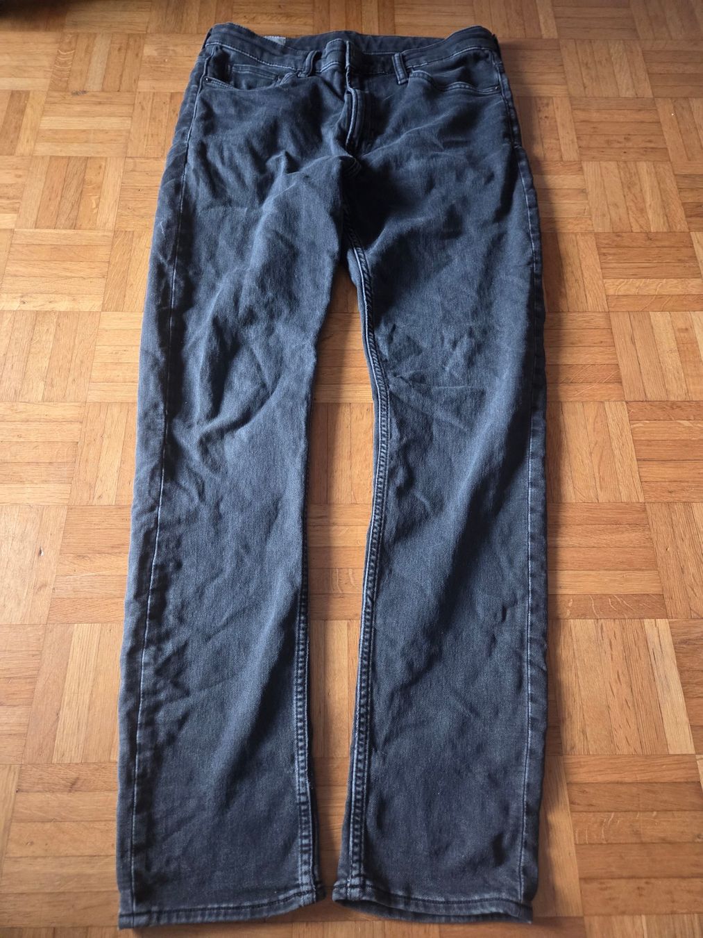 Pantaloni: 3 Hosen 32/32 – Usato da Basel venduto da grandfamily 3