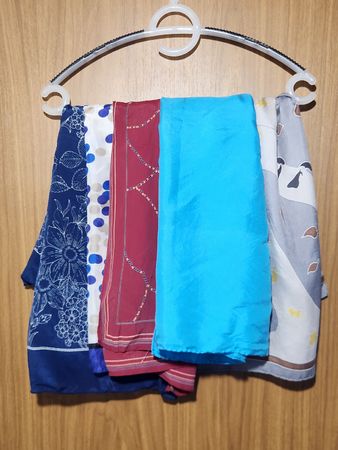 Foulards en soie vintage - lots de 5 motifs originaux
