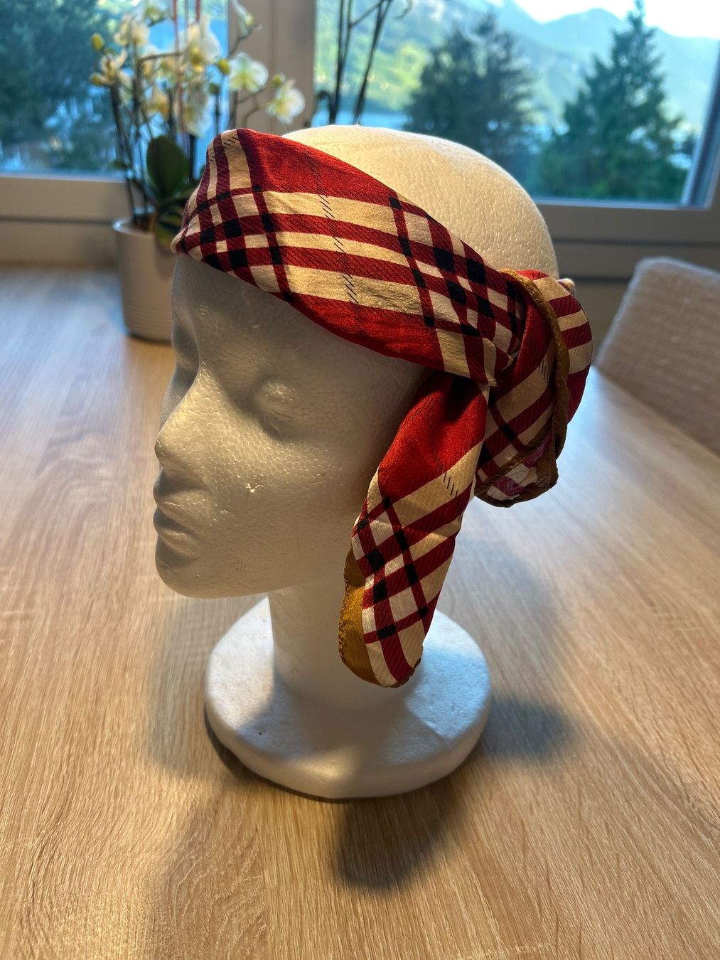 Foulard & Sciarpe: Foulard mit Muster 52 x 50 cm – Usato da Brunnen venduto da Nala2929 1