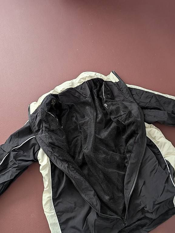 Vestes & Manteaux: Kleine Jacke   – D'occasion à Zürich par zh_zuerri_ 2