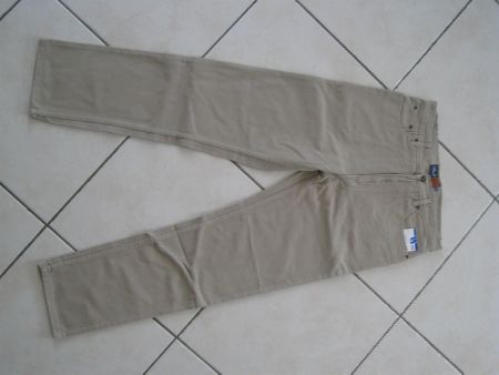 ***** Jeans - T44 - Neu
