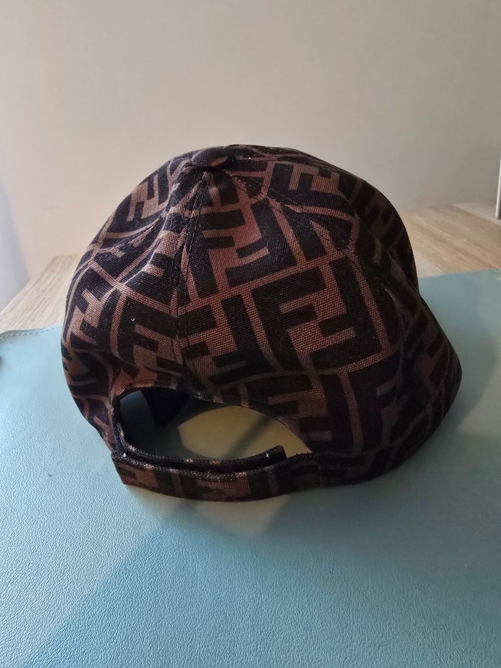 Fendi Copricapi, berretti & cappellini: Fendi Cap / Mütze – Usato da Gommiswald venduto da foundandreloved 2