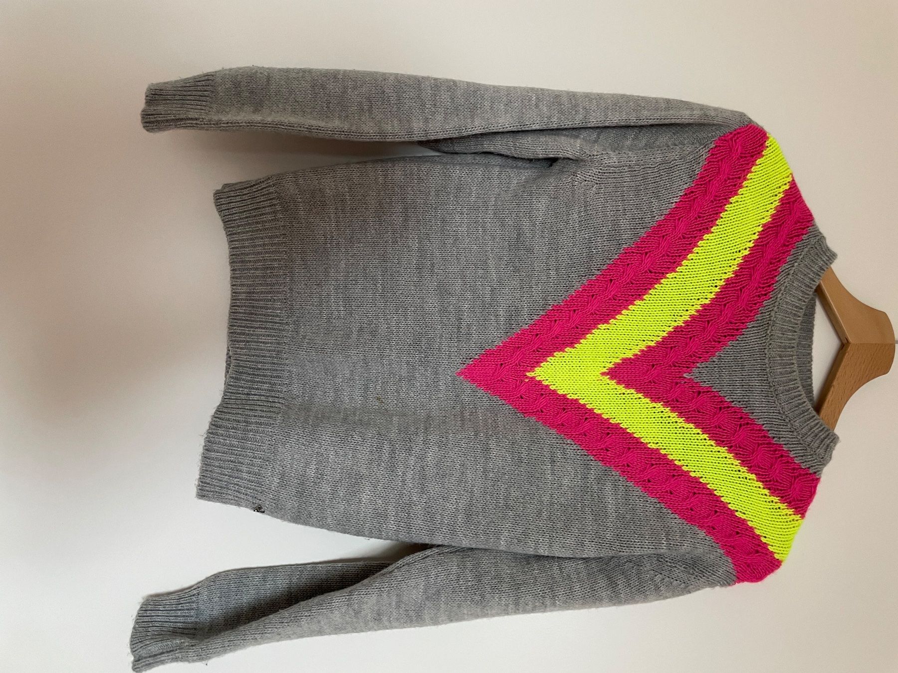Guess Maglioni & Felpe: Vintage 90's Guess Sweater - S – Usato da Winterthur venduto da CamiStore 1