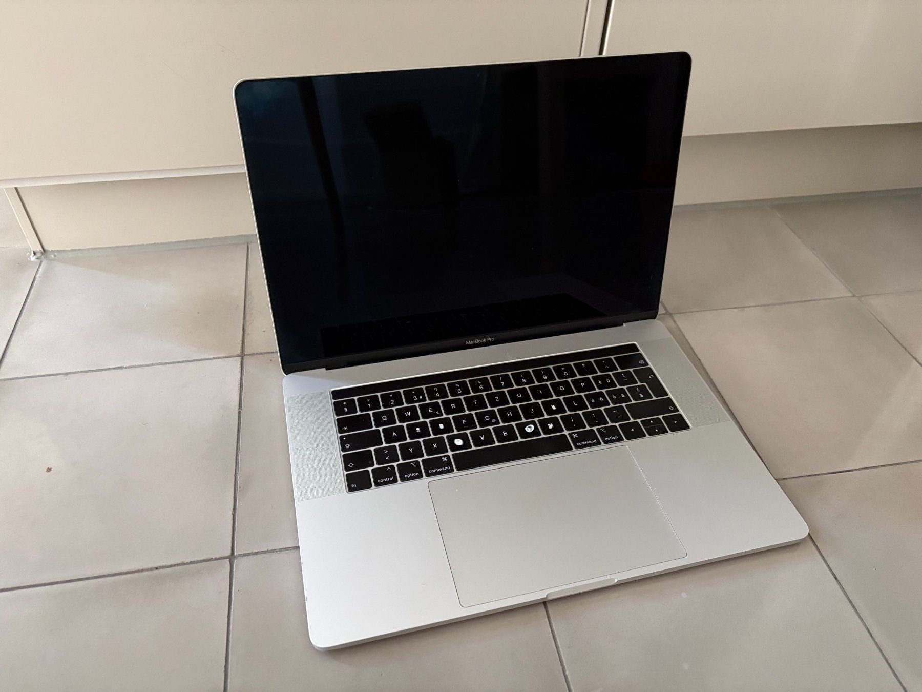 Apple Notebooks: MacBook Pro 15 Zoll (2019) – Gebraucht aus Zürich von wessywok