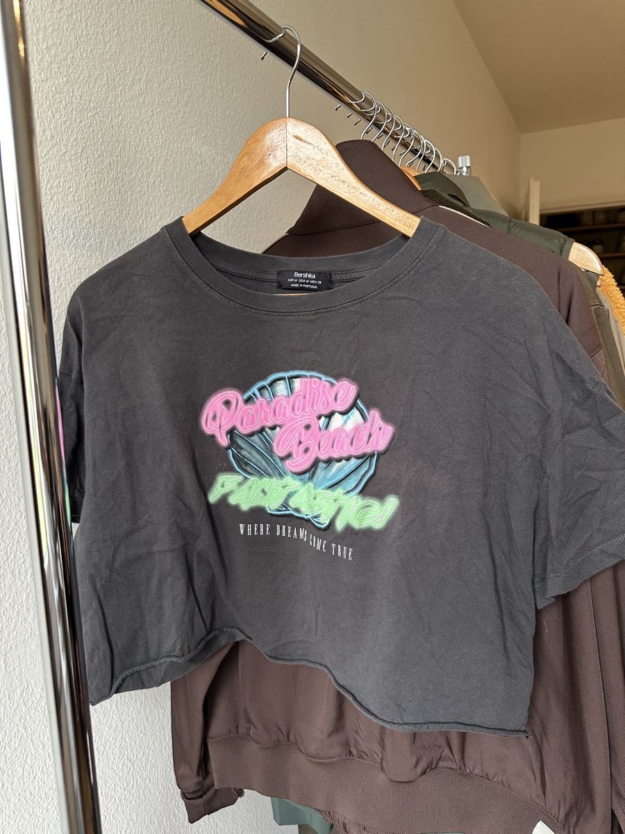 Bershka T-shirt: Bershka Tshirt – Nuovo (secondo la descrizione) da Winterthur venduto da nic_r7kj