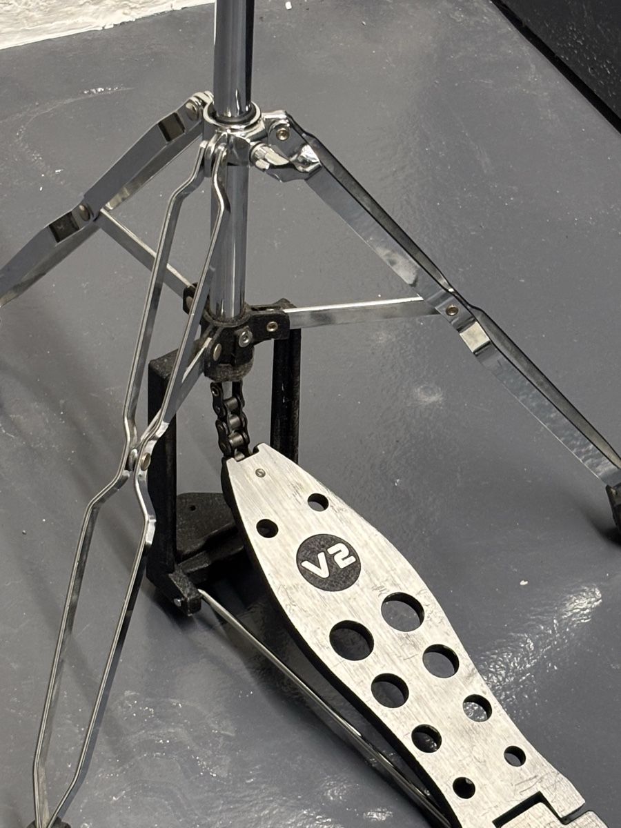 Strumenti musicali: Pied de charleston V2 à double embase, pédale de percussion – Usato da Lausanne venduto da Hightech78 1