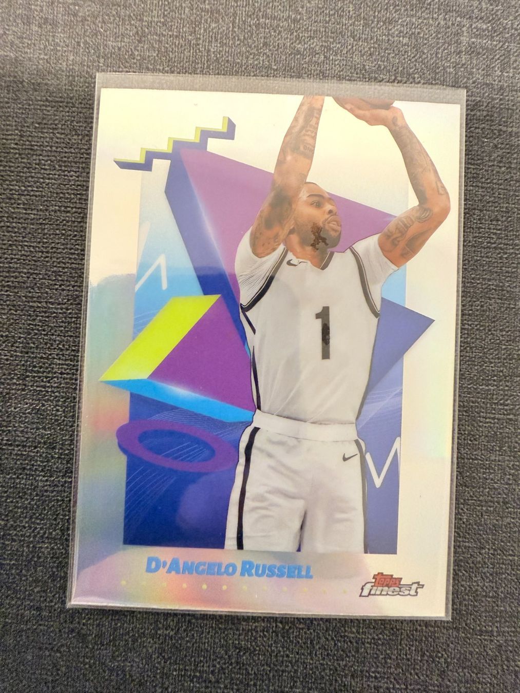 Topps Carte collezionabili: topps finest D Angelo Russell NBA Refractor – Usato da Burgdorf venduto da Sports_Cards_3400