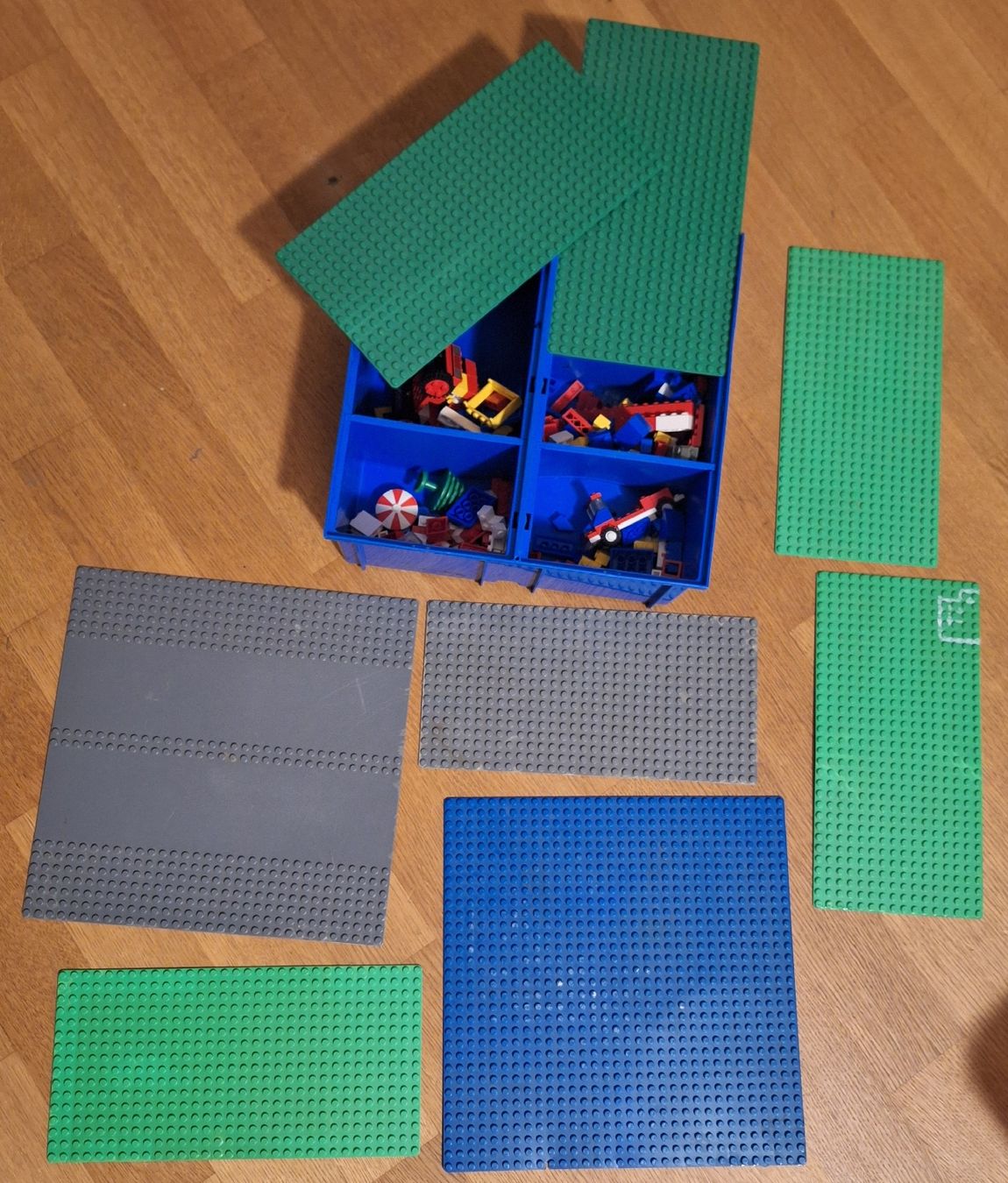 Lego Giocattoli: Lego, in Köfferli, Storage Brick mit diversen Bauplatten – Usato da Winterthur venduto da Goldpipau