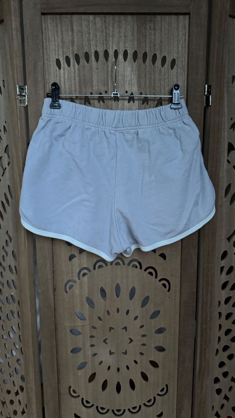 Brandy Melville Pantaloni: Brandy Melville Stoffshorts – Usato da Riedern venduto da leoni_m 1