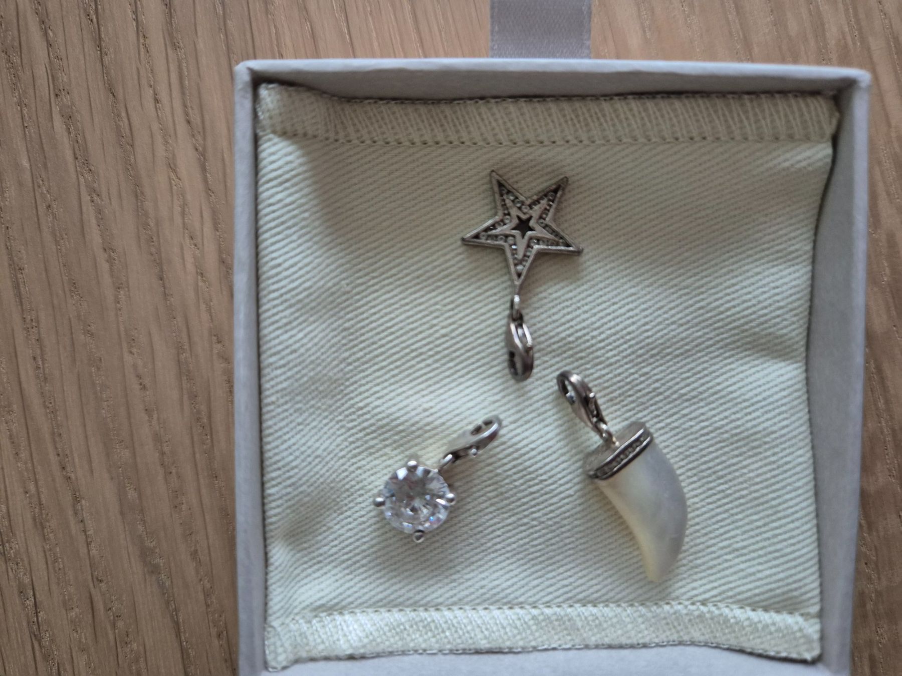Thomas Sabo Ciondoli: Original Thomas Sabo Charms – Usato da Zürich venduto da lar_b5f9