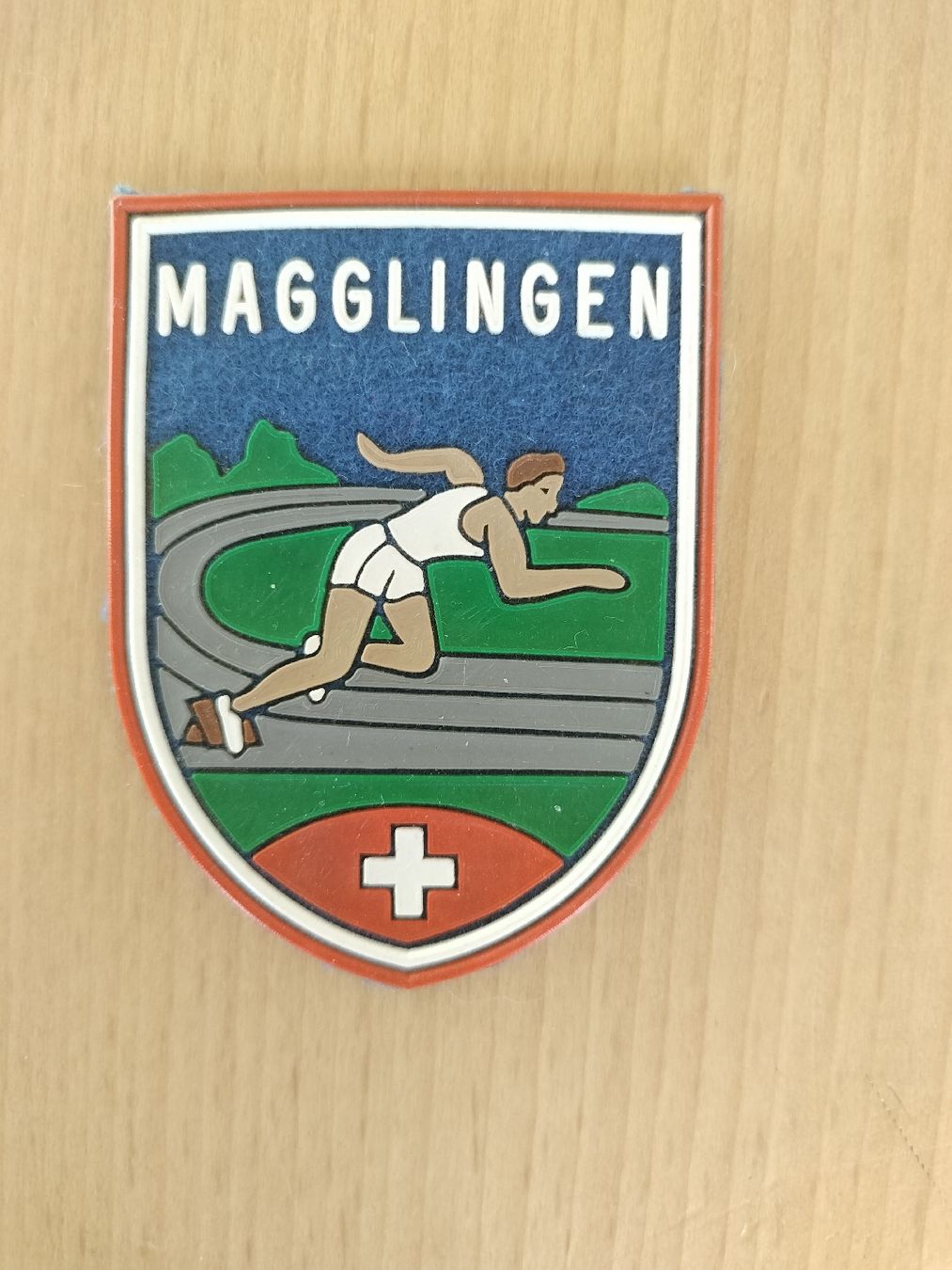Toppe: Abzeichen Sportschule Magglingen – Usato da Schwanden Sigrisw venduto da len_9yqg
