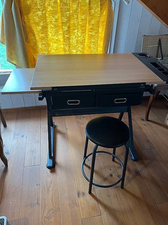 Scrivanie: Bureau avec plateau inclinable – Usato da Mannens venduto da evycha16 3