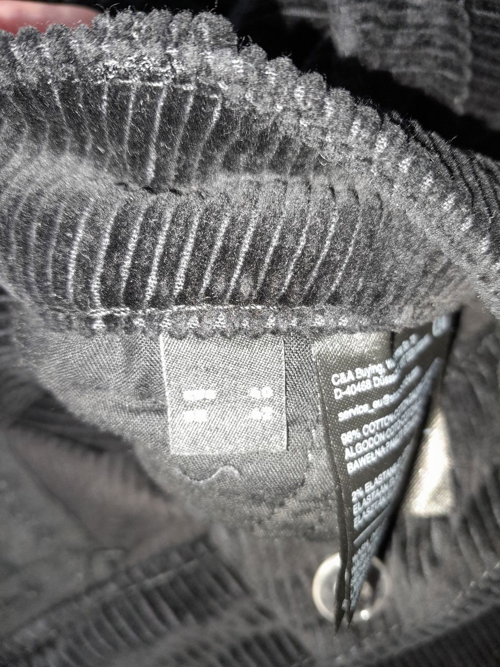 C&A Pantaloni: C&A Cord Hose Gr.40 – Usato da steffisburg venduto da nataliaj 1