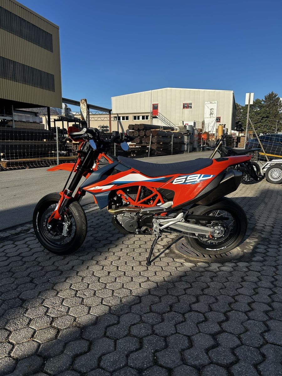 KTM Route: KTM 690 SMC-R – D'occasion à Maienfeld par MoehrAG 2