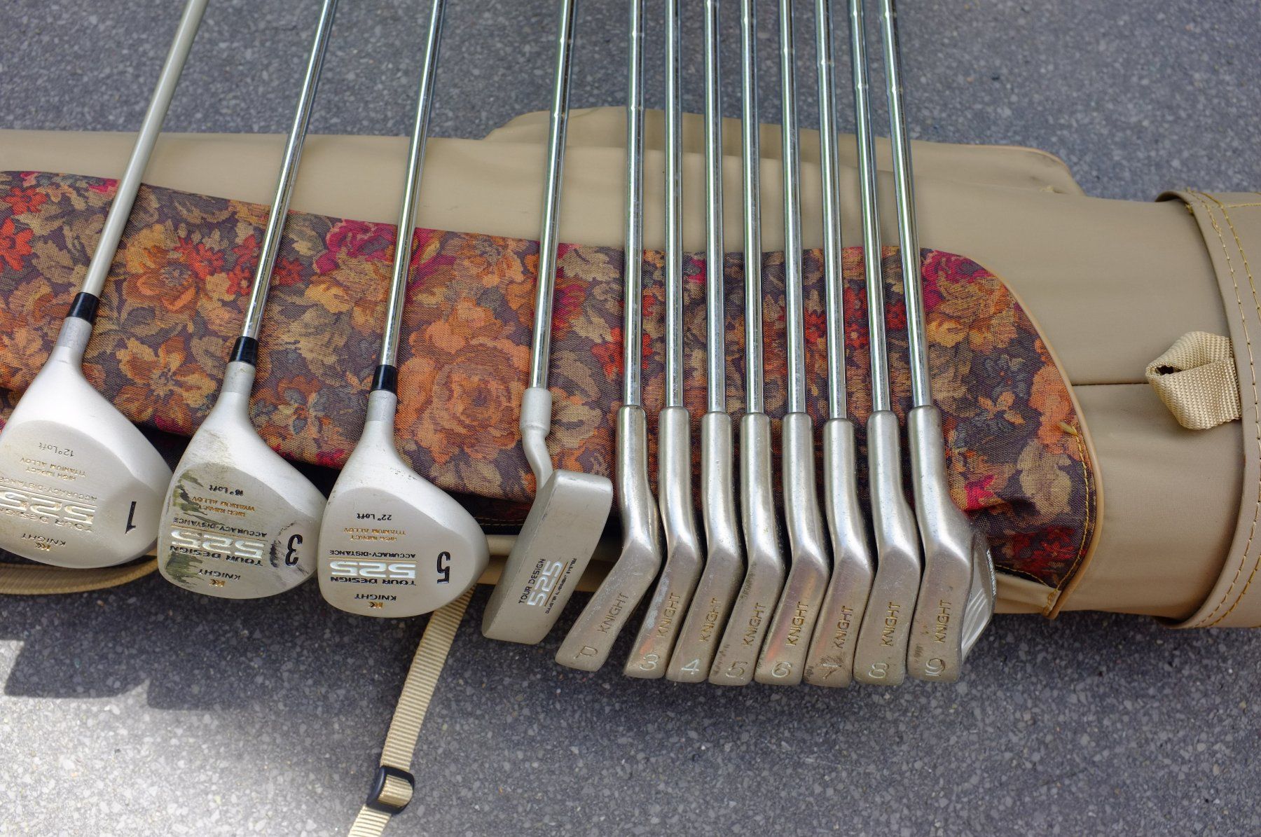 Mazze & Set: Golf ballen. Kommt mit gratis Golfsatz. – Usato da Ennenda venduto da HOLMEX 3